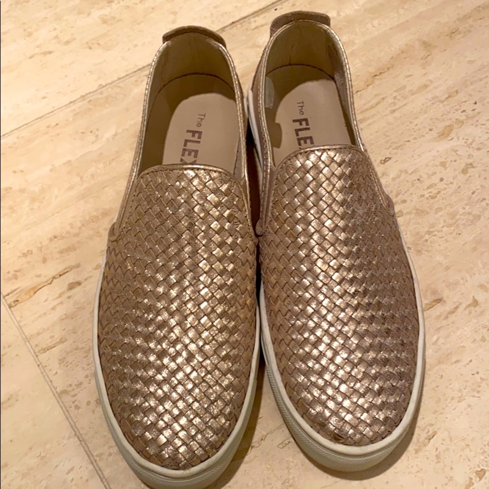 Flex shoes